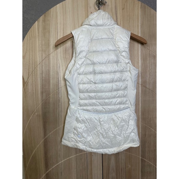 Lululemon Down Vest White Zip Front Puffer Sleeveless Women's Size 4 - Picture 9 of 11